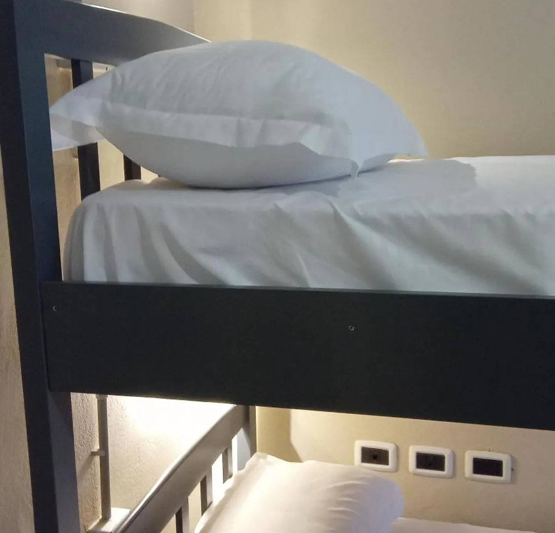 Mandarine Hostel Tirana