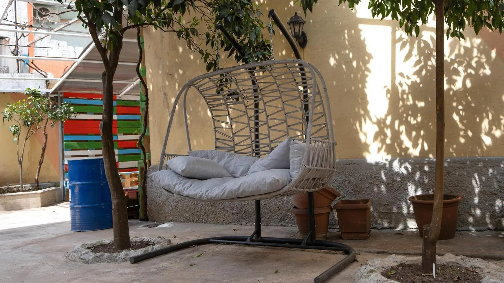 Mandarine Hostel Tirana 0*,  Albania