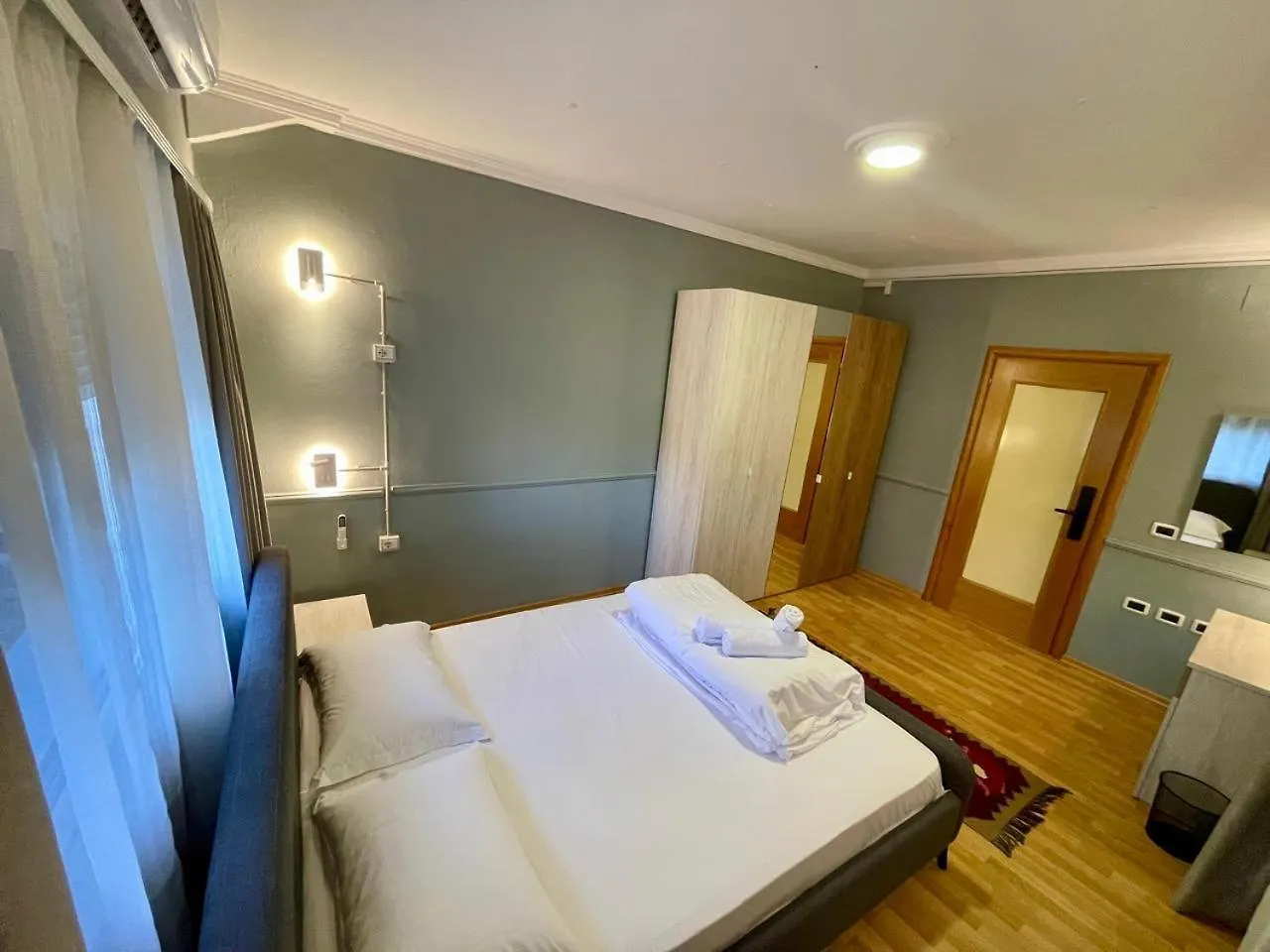 Mandarine Hostel Tirana