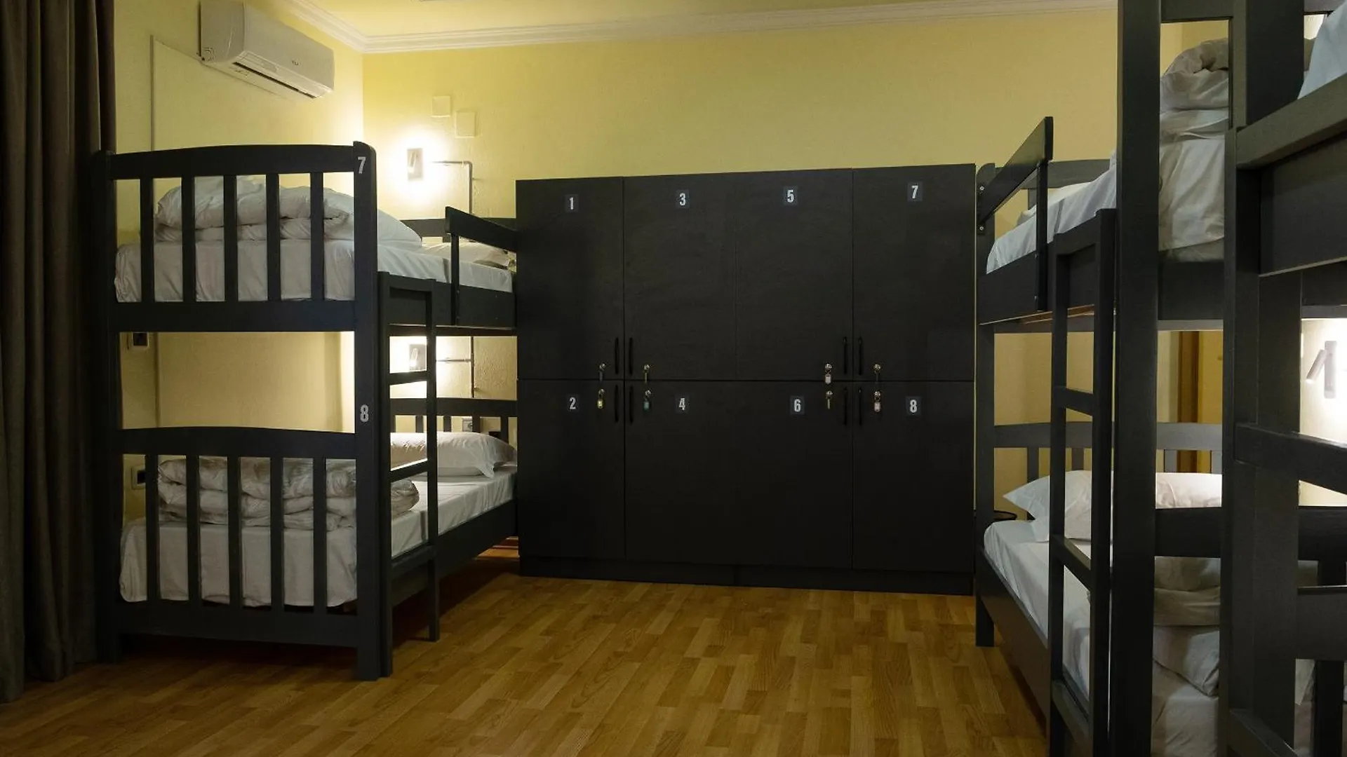 Mandarine Hostel Tirana 0*,